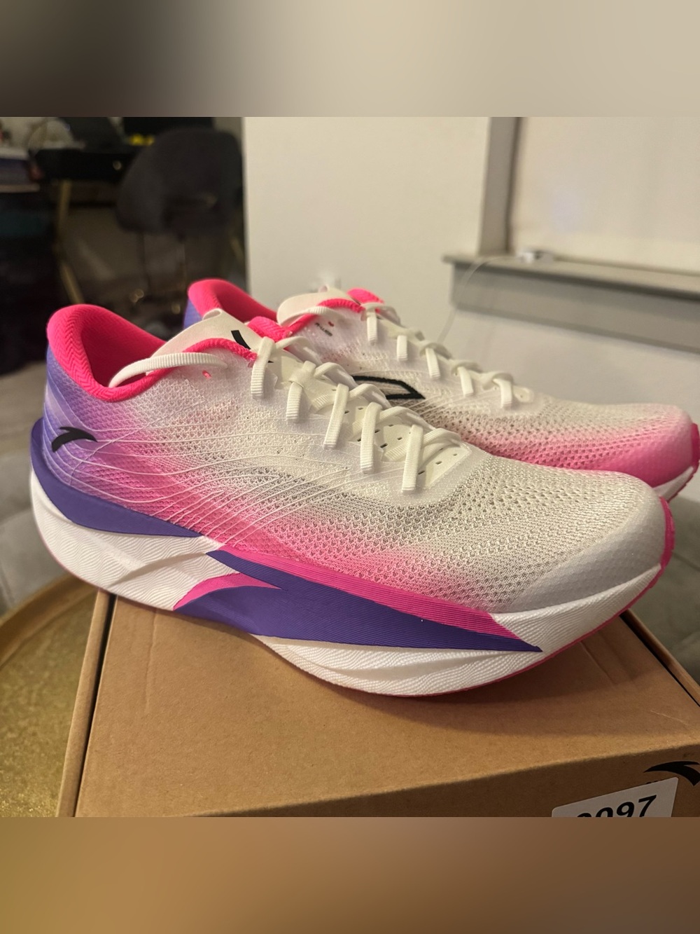 Anta C202 6 Pro Men's Athletic Running Shoes - White with Pink & Purple Size 11